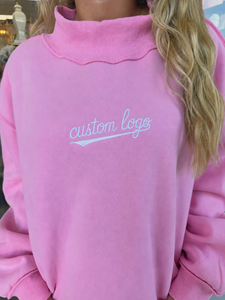 Sudadera Premium para Mujer con Cuello Alto, Logotipo Personalizado Bordado, Estilo Holgado, Mezcla de Algodón Suave, Top Informal para Uso Diario - Product Image 4