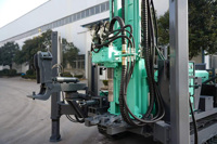XLDRILL CS400A Foreuse de puits d'eau à changement de tige automatique, Moteur diesel, Boîte de vitesses, 91 kW, Chenilles 10 tonnes, Magasin de 270 m