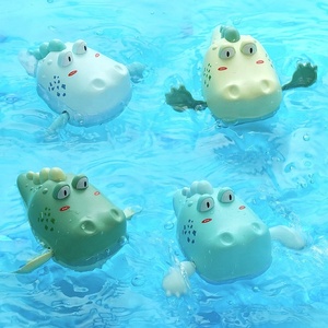 Summer Fun Four-Color Mixed Cartoon Big Head <span class=keywords><strong>Crocodile</strong></span> Bath Toys Cute Wind-up Bathroom Swimming Toys for Children - Product Image 2