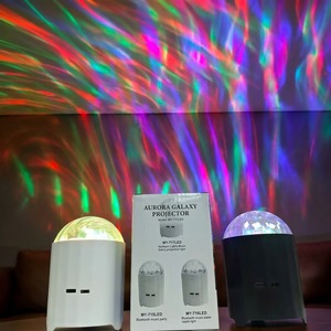 Projecteur <span class=keywords><strong>Ciel</strong></span> Étoilé LED Moderne avec Haut-Parleur, Lampe d'Ambiance Romantique Rechargeable USB/Batterie pour Couples - Product Image 4