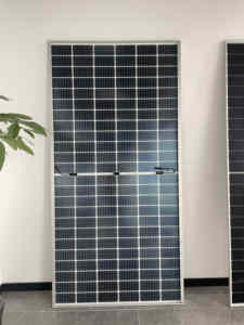 DAH TOPCon Doppelglas-PV-Panel 700-730W Bifazial IP68-Schutz für Wohn- und Gewerbegebäude - Product Image 5