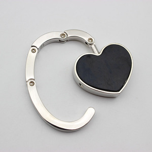 Móc Treo Túi Xách Để Bàn Hình Trái Tim Móc Gấp Gọn - Product Image 5