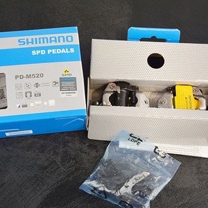 <span class=keywords><strong>Pedales</strong></span> de bicicleta de montaña <span class=keywords><strong>SHIMANO</strong></span> <span class=keywords><strong>M520</strong></span>, <span class=keywords><strong>pedales</strong></span> de aleación de aluminio autoblocantes <span class=keywords><strong>para</strong></span> bicicleta de montaña con juego de tacos SH51 - Product Image 4