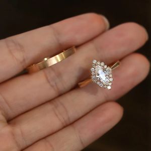 خواتم فاخرة للفتيات موديل 2026 من الفضة الإسترلينية عيار 925 مع ألماس مختبري معتمد من IGI مطلية بالذهب عيار 18 قيراط قابلة للتعديل - Product Image 3