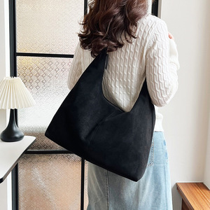 <span class=keywords><strong>Borsa</strong></span> a <span class=keywords><strong>tracolla</strong></span> in <span class=keywords><strong>morbida</strong></span> <span class=keywords><strong>pelle</strong></span> con logo personalizzato elegante <span class=keywords><strong>borsa</strong></span> scamosciata <span class=keywords><strong>morbida</strong></span> <span class=keywords><strong>borsa</strong></span> Tote piccola e Versatile secchio Tote per lavoro da donna - Product Image 4