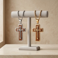 Collier pendentif croix personnalisé en acier inoxydable 316L avec incrustation de bois, bijoux de foi chrétienne pour hommes, vente en gros, usine OEM, marque privée