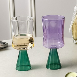 ツートーンホウケイ酸ガラスゴブレット 300ml 耐熱ステムワイングラス カラフルカクテルカップ ジュースウォーターグラス ホームバーデコレーション - Product Image 2