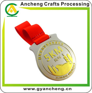 Proveedor de medallas deportivas de maratón de latón macizo personalizadas Premio personalizado barato 5K <span class=keywords><strong>Color</strong></span> Run Medalla al por mayor Grabado de medallas para correr - Product Image 5
