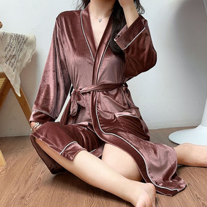 Sexy Design Winter Bathrobe Ladies Long-sleeve <strong>Velour</strong> Material Women's Sleepwear Thickness Robe Hoodie <strong>Dressing</strong> <strong>Gown</strong> - Product Image 6