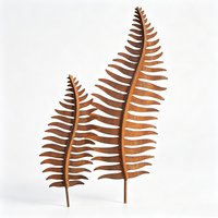 Ensemble de 2 piquets de jardin en métal rouillé robustes en forme de feuille de fougère pour la décoration extérieure de pelouse, patio, cour et aménagement paysager