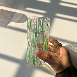 Tasses en verre colorées peintes à la main, style pluie et rosée, design tendance pour la maison, idéales pour les boissons et les jus - Product Image 4