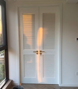 Nuovo Stile Persiana in Legno Naturale Bianca con Lamelle Mobili Porte in Legno Regolabili a 180 Gradi - Product Image 2