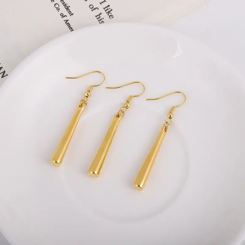 Hot 10 Designs Luffy Zoro Gold Silver Plated Earring Metal Clip On Earrings Fashion Character Irregular long Water Drop Earring