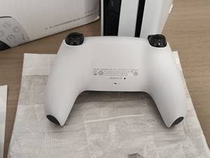 PS5 d'occasion 95% neuf, version disque/numérique, console 5, 1 To + garantie - Product Image 4