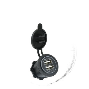 Cargador de coche con doble USB, carga rápida de 18W, entrada de 12V con puertos USB tipo A duales para uso en vehículos. - Product Image 4