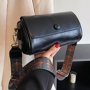 Borsa Vintage Piccola da Donna, Nuova Tendenza 2026, Versatile con Tracolla Larga, Borsa a Tracolla Popolare, Fornitore di Lusso - Product Image 3