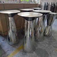 Table de bar moderne en acier inoxydable argenté brillant pour hôtel, mariage, usage commercial, durable