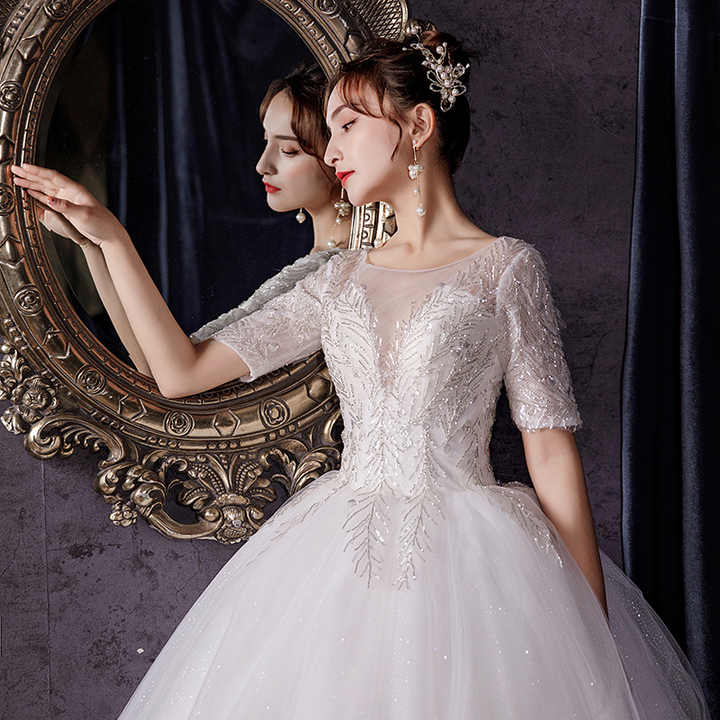 ウェディングドレスハーフスリーブ高級光沢のあるレース2021年新着  