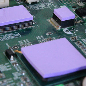 แผ่นซิลิโคนนำความร้อนสีน้ำเงินจากจีน สำหรับระบายความร้อน วัสดุเติมช่องว่างนำความร้อน - Product Image 2