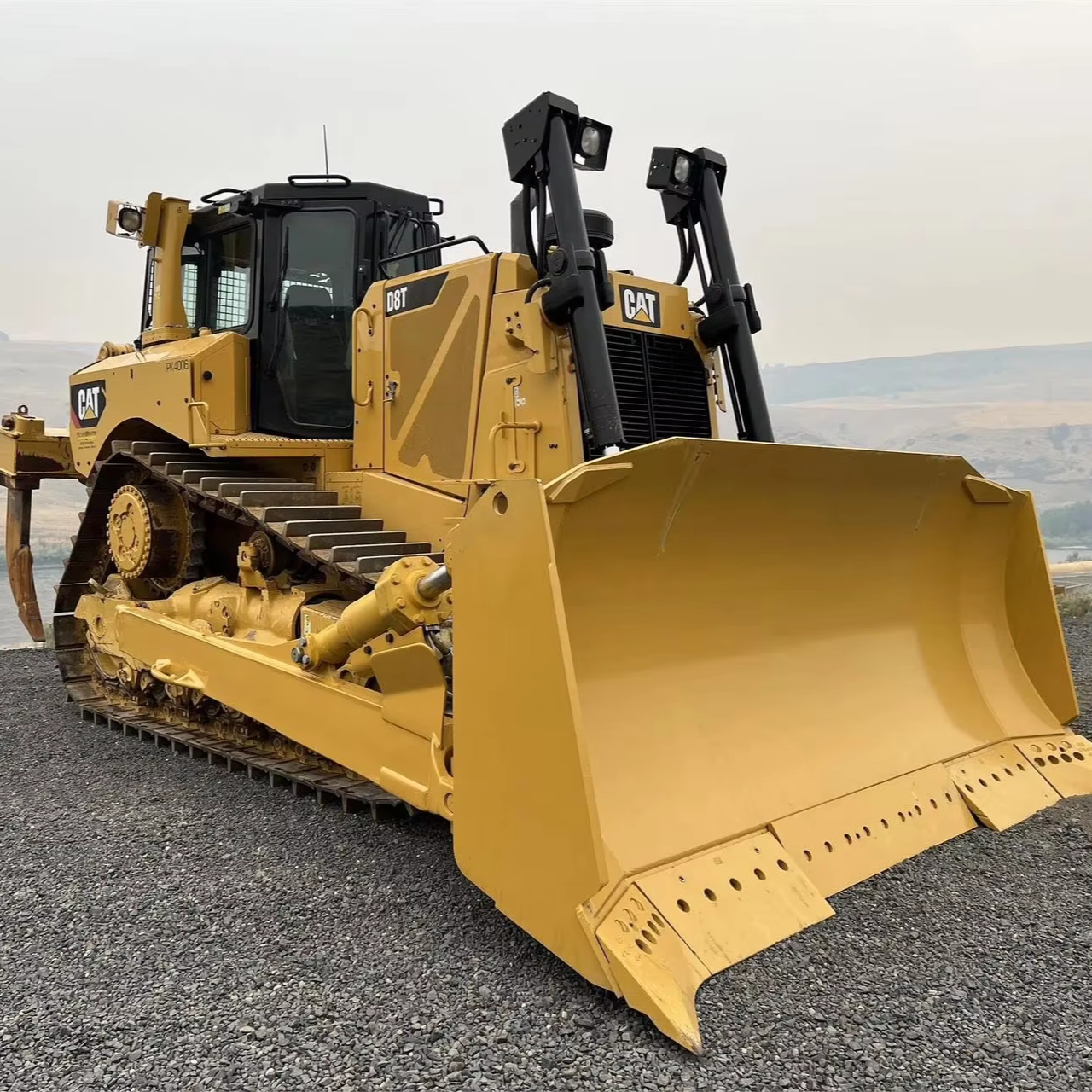 CAT Caterpillar D8T, Япония, оригинальная дешевая цена, небольшой гусеничный бульдозер, Подержанный бульдозер, распродажа