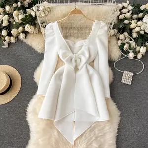 YY2128 फैशन महिलाओं के कपड़े 2024 स्प्रिंग लंबी आस्तीन वाली लो कट सुरुचिपूर्ण महिलाओं की कैजुअल सफेद पोशाक