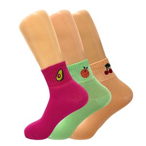 Calcetines tobilleros de algodón para mujer, finos, transpirables, informales, con diseño de frutas bordadas, para verano, 3 pares - Product Image 1