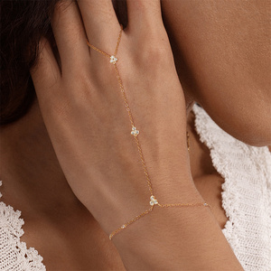 Bracelet multi-breloques tendance pour femme, certifié GDTC, en argent S925 plaqué or 18 carats, avec papillon, étoile, fleur, perle de 5 mm et sertissage CZ - Product Image 4