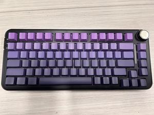 Clavier mécanique sans fil 75% personnalisable en usine, trois modes, hot-swap, RGB, Bluetooth, avec touches gravées latéralement, pour le gaming - Product Image 3