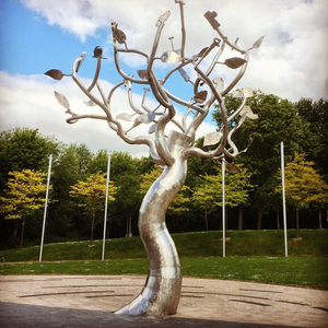 Scultura d'Albero in Acciaio Inossidabile YouFine, Arte Moderna in Metallo con Foglie e Attrezzi per Decorazione Paesaggistica da Giardino - Product Image 2
