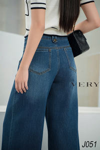 Jeans pour femmes à jambes larges Jeans pour femmes droits classiques taille haute Denim respirant pour vêtements décontractés - Product Image 4