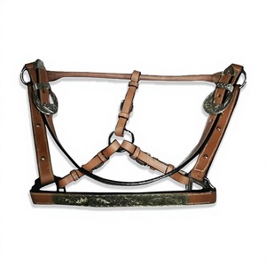 Cabestro ecuestre Premium para montar a caballo en cuero genuino Hebilla floral Color negro marrón al por mayor - Product Image 1