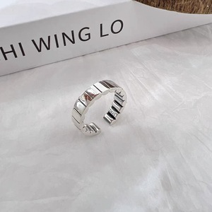 Anillo de Plata de Ley S925 con Diseño Geométrico de Cuadrícula, Unisex, para Uso Diario - Product Image 1