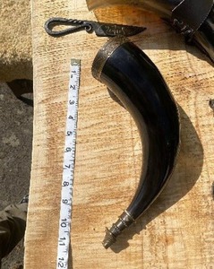 Auténtico Cuerno de Viento de Crafts Galore, Cuerno Artesanal de Inspiración Vikinga y Medieval para Uso Ceremonial y Decorativo - Product Image 6