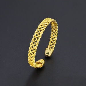 JXX Wholesale Gold Plated Brass Bangle Various Style Chunky <b>Bracelet</b> for Women Fashionable Cuff Bangle - Product Image 4