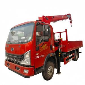 Camión Grúa Telescópica Sinotruk Nuevo, 7 Toneladas, para Construcción y Carga, Equipado con Motor Weichai Esencial - Product Image 1