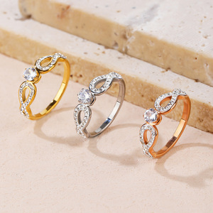 Bague de couple au design original en acier inoxydable avec diamant, cadeau d'anniversaire pour petite amie, bague géométrique en or rose, disponible immédiatement - Product Image 3