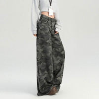 Jeans camouflage grande taille pour femmes, flatteurs pour les silhouettes en forme de poire, style workwear, taille haute, coupe ample