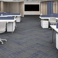 Jakarlı Tüylü Halı Karoları Modern Tarzda 50x50 Kendinden Yapışkanlı Halı Karoları