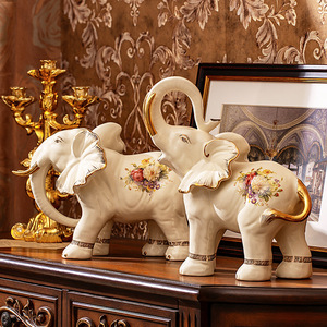 Venta al por mayor jarrones forma única decoración del hogar jarrón decorativo uzbeko
Amplia variedad jarrón vintage
Jarrón cerámico
Porcelana dorada - Product Image 3