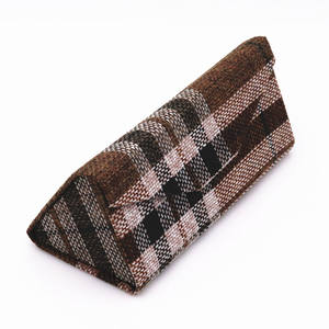 Etui de <span class=keywords><strong>lunettes</strong></span> de soleil triangulaire, boîtier en coton et en lin, emballage pliable <span class=keywords><strong>pour</strong></span> <span class=keywords><strong>lunettes</strong></span> de soleil - Product Image 1