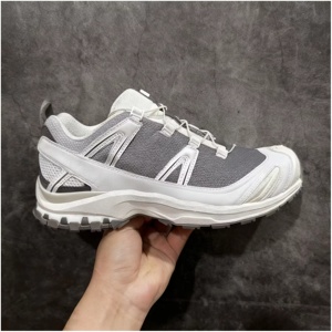 Chaussures de randonnée en maille gris et blanc, semelle extérieure en caoutchouc antidérapante, respirantes, baskets de trekking pour hommes, bottes de montagne - Product Image 1