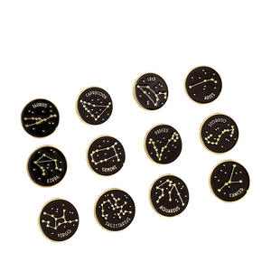 Broche <span class=keywords><strong>de</strong></span> aleación <span class=keywords><strong>de</strong></span> doce constelaciones al por mayor personalidad creativa letras doradas pintura insignia técnica <span class=keywords><strong>de</strong></span> fundición chapada en oro - Product Image 2