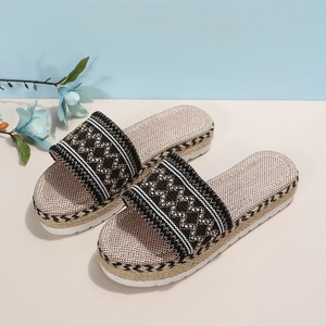 Popular Cheap Breathable Fabric Summer Slipper Woman Beach Comfort Home <b>Slides</b> Slippers - Product Image 6
