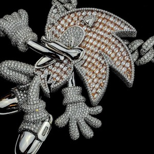 Collier pendentif en moissanite de qualité supérieure, style dessin animé, pour un look classique et contemporain, disponible aux prix d'exportation - Product Image 5