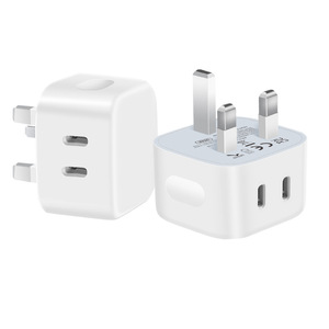 Le chargeur transfrontalier populaire PD 20W est compatible avec les chargeurs Samsung et Apple 15, offrant une puissance de 20W et un double port USB-C standard britannique. - Product Image 3