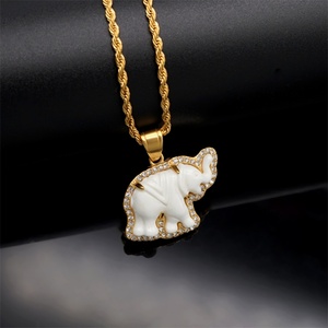 Nuevo Collar con Colgante de Elefante de Acero Inoxidable con Baño PVD y Jade, Joyería con Animalito de la Suerte para Mujer - Product Image 5