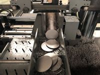 Machine à scier à ruban métallique à double colonne automatique pour ligne de production en série