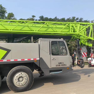 Grúa sobre Ruedas de Segunda Mano Zoomlion, Modelo ZTC700, Capacidad de Elevación de 70 Toneladas, Grúa para Camiones de Construcción - Product Image 5