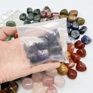 Gemma naturale lucida, diversi tipi di pietre, cristalli curativi, decorazione per regali energetici