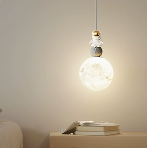 Lámpara Colgante Minimalista con Diseño de Astronauta y Luna, Estilo Moderno Crema, Control Táctil LED Regulable, para Dormitorio Infantil/Cabeza de Cama - Product Image 2